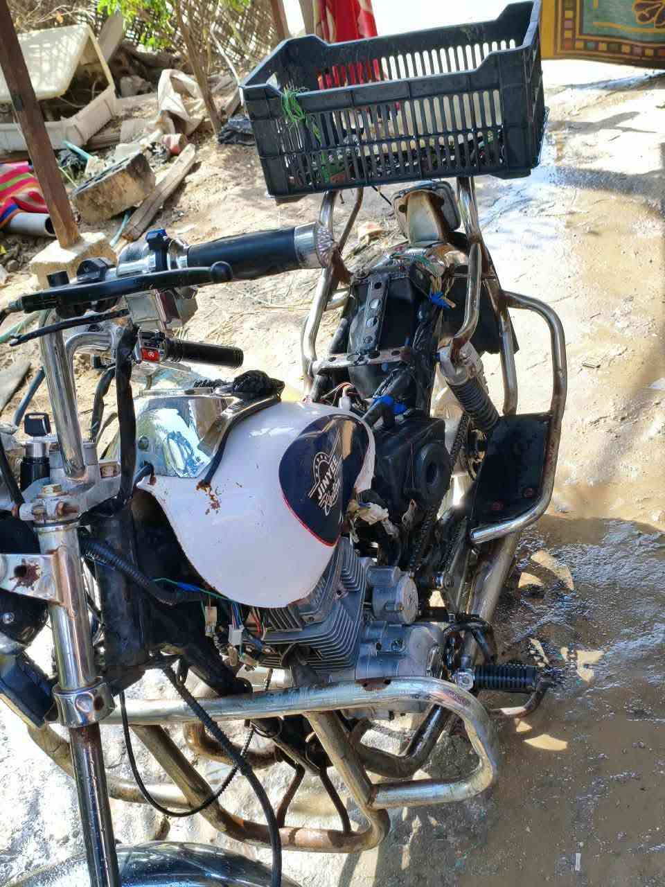 جوندا • ٢٠١٤ • بدون اوراق