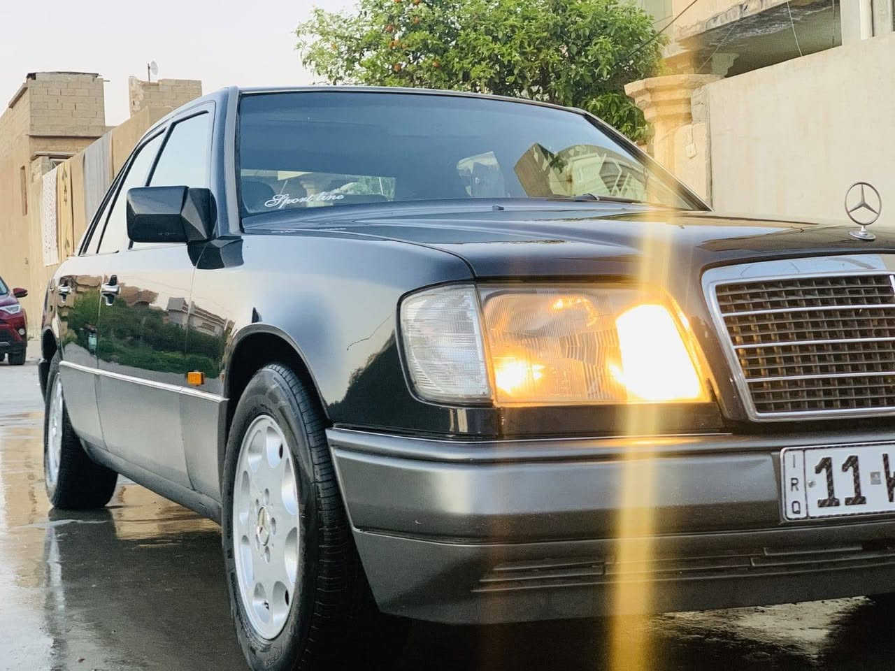***********
مارسدس دب  بيبي شبح  320 خراطيم  موديل 1994 رقم بغداد انكليزي جديد سنويه لحد 2031  
فول مواصفات 
سقف سلايت 
كشنات جلد 
كشنات كهرباء 
برده خلفيه كهرباء 
غرفتها نضيفه جدا 
فيت بم جديد حاويه
مابيها نقص
