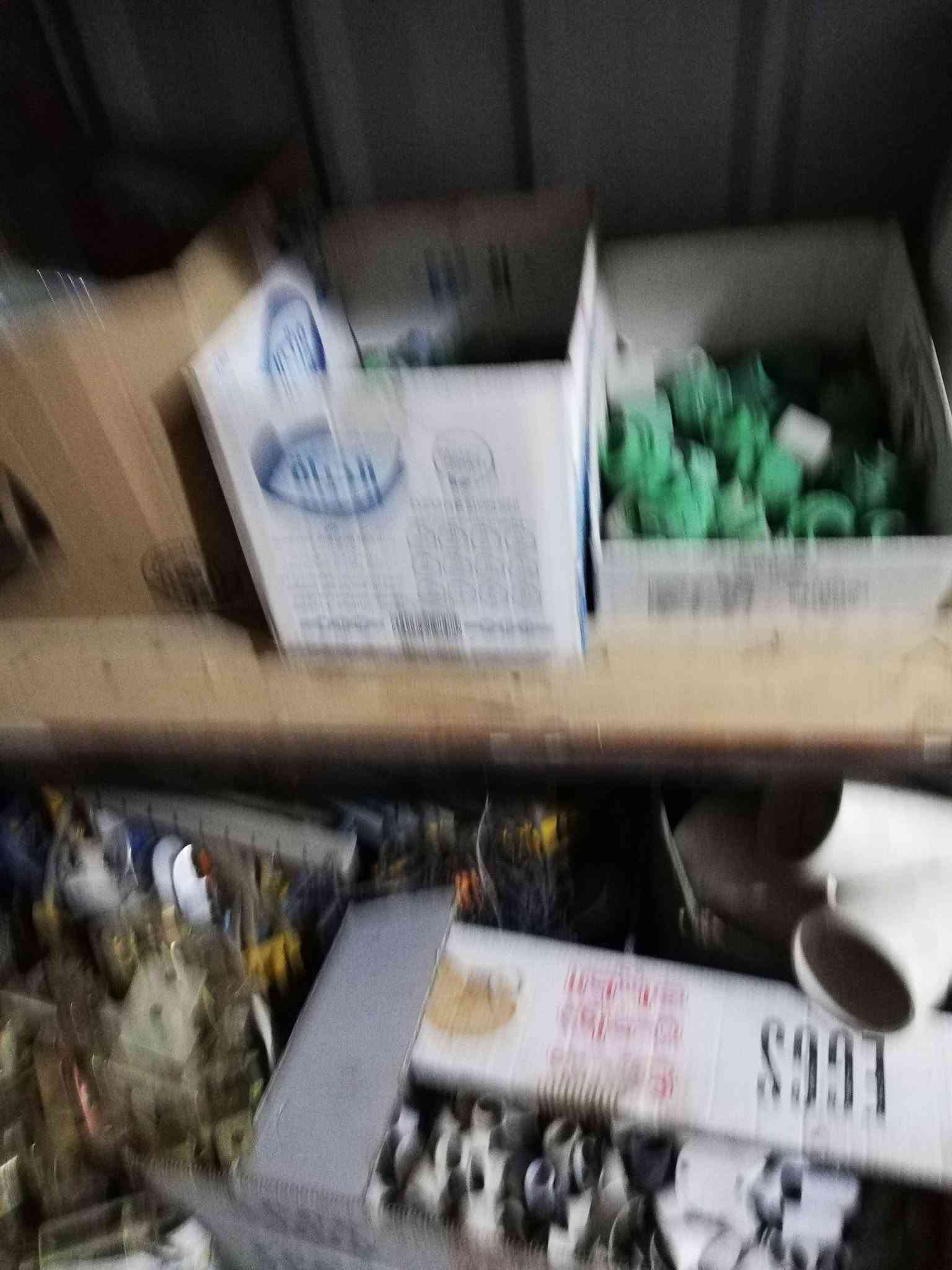 محل لبيع بغداد الملحانية قرب مسبح الرافدين *********** واتساب سعر ٦٥٠٠ مليون دكسن رفوف عدد ٨ ميز ٣ طباقات وياهن
