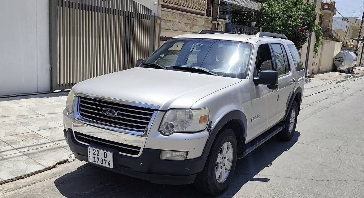 فورد اكسبلورر
موديل 2007  XLT
5 راكب
 دبل اكسل 
تبريد قطعتين 
بدون صبغ
بيها قطعتين تعديل بارد
 رقم اربيل سنويه جديده 
سعرها 90 وبيها مجال
السياره موجوده بكركوك
رقم الهاتف ***********
