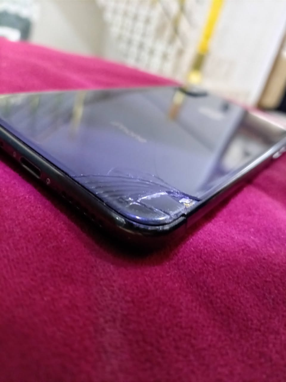 السلام عليكم إيفون إكس عادي للبيع
ذاكره 256 
جاهز نضيف و مرتب بي فطر بل ضهر صغير ما يئثر 

يرادله فقط بطاريه 

سعر 70 و بي مجال

رقم ***********
