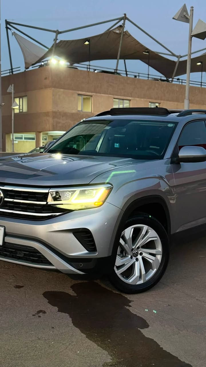 فولكسفاكن أطلس 2023(se technology)
نظيفة جدآ - مكان اربيل 

المحرك : VR6 . 3.6 قوة حصانية 276hp - عملية و قوية FWD دفع أمامي فقط - المحرك ستة سلندر المرغوب في سوق 

ناقل حركة : 8 نمر تبديلات سلسلة و سريعة - قير سبورت و تبترونيك 

المسافة مقطوعة : 40 الف مايل فقط

الضرر : فقط حالوب و تم تصليح سيارة بطريقة pdr .. ملاحظة ( القمارة كما هية لم يتم تصليحها) 
مكفولة من صبغ او فتح او تبديل او أيرباق او دواخل او تعديل السيارة تعتبر كلين تايتل دعاميات بدون صبغ 👍🏻

الاضافات و المميزات : se فول كامل (family &technology) 

الراحة : بصمة تشغيل - تشغيل عن بعد - كشنات تدفئة - كهربائية - جلد - ٧ راكب المرغوب في سوق

التكنولوجيا: شاشات ديجيتال ٣ أشكال - شاشة تبريد لمس أمامي و خلفي - خاصية تنقية الهواء- خاصية قبلة - خاصية كراج - پانوراما - پردات بلادية - أنارة داخلية led - بريك لمس - أپل كار پله ي - شاحن لاسلكي 

الأمان : رادار ( أمامي و خلفي و جانبي ) ACC خمس وضعيات- وقوف طوارئ أمامي و خلفي - حساسات أمامية و خلفية- كاميرا دوارة - خاصية starts &stop

الرفاهية: كشنات مطرز بلون أبيض باقيات علي وضع الشركة - تبريد مركزي بل كامل - أنوار أمامية و خلفية LED و عدسة ليزر - خاصية AUTO بل كامل - خاصية تشغيل أنوار جانبية - صندوق جك و حساس - صماعات صوت نقي في كافة سيارة  

حالة الأورقات و الترقيم : 

السيارة رقم أربيل - سنوية بأسمي تسجيل أول مرة يعني أيد وحده سيارة نظيفة جدآ 

٤ تواير جديد و دهن جديد و فلاتر جديد المحرك عليها ضمان من قبل شركة توتاجي للدهون 🫡- ملحقات سيارة كلها موجودة مثل أرضيات و أرضية صندوق دبل و أوراق الشركة 

رقم شاصي : 1V2JR2CAXPC500572

للتواصل : *********** متوفر واتساب 

ملاحظة: رادار و حجر بيئة عدد اثنين و لايت و كهربائيات و قير و محرك و دعاميات مكفولة من اي عيب ❤️

السعر : 285$ و بي مجال للطيبين
