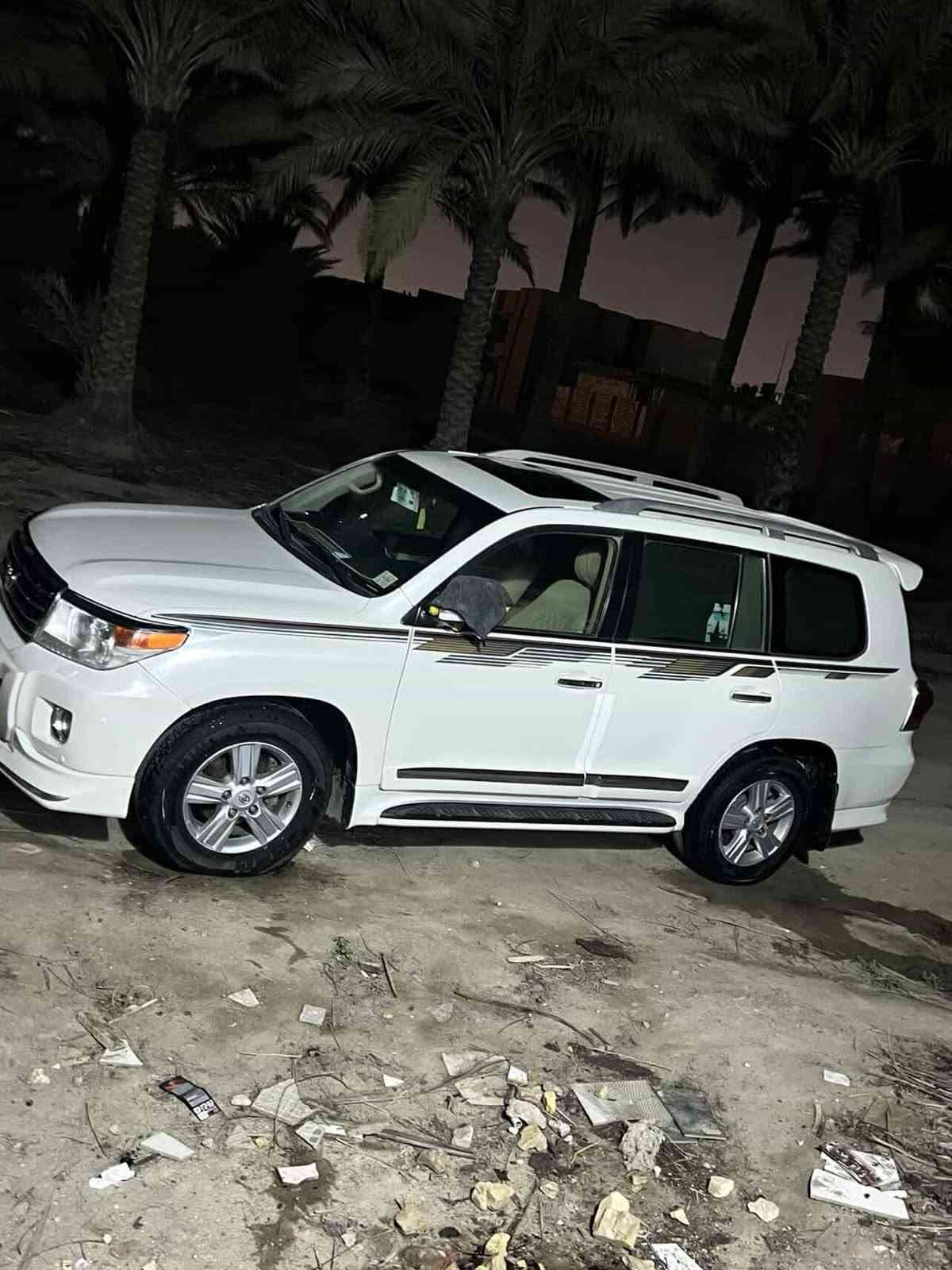 للبيع او مراوس سورنتو 24 فول 
لاندكروز 13 بريم اصل فول مواصفات ام الطفايه محرك كير ما مفتوحات كفاله.  ماشيه 230 صدرجديد تايرات تخم جديد سياره جاهزه تبريد ثلج  لايتات زنون اصلي  بيه ضرر بسيط بالجنطه + بارد  السونار مرفق مع الصور 
بابل مركز. *********** سعره 310 وبيه مجال بسيط

نص مكتوب في الصور:
- m.o_f22