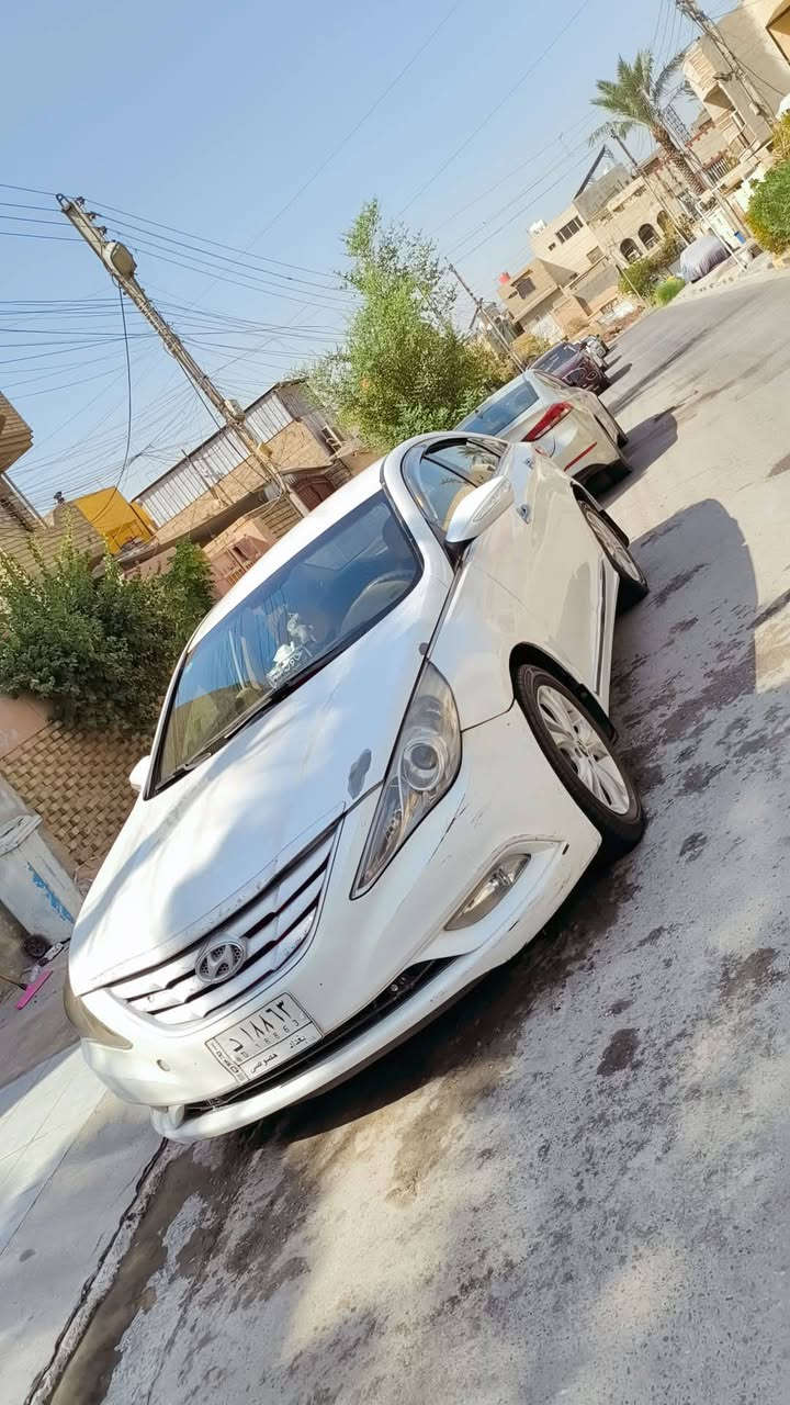 سلام عليكم سوناتا 11 خليجي كفالة من الصبغ .كير ومكينة ما مفتوحة مكينة 2000 
الموقع بغداد 
السعر 110 بيهة مجال بسيط 
***********
كلشي مبين بل صورة
