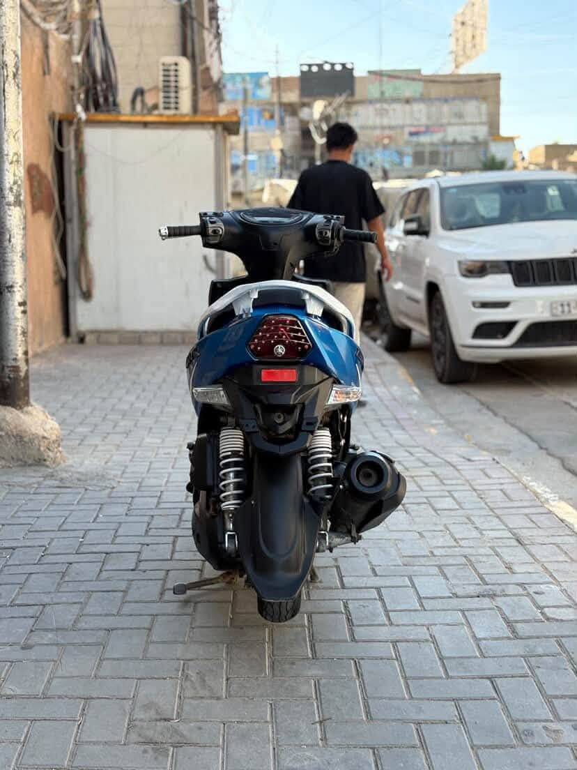 سلام عليكم شباب جيتي للبيع دراجه كفاله عامه دراجه نضيفه دهن كله امزويل بانزين محسن بين قوسين مال جناي معروضه بمليون او بيهه مجال للطيبين مكاني بغداد مدينة الصدر رقمي *********** اتصل وتدلل ♥️.

