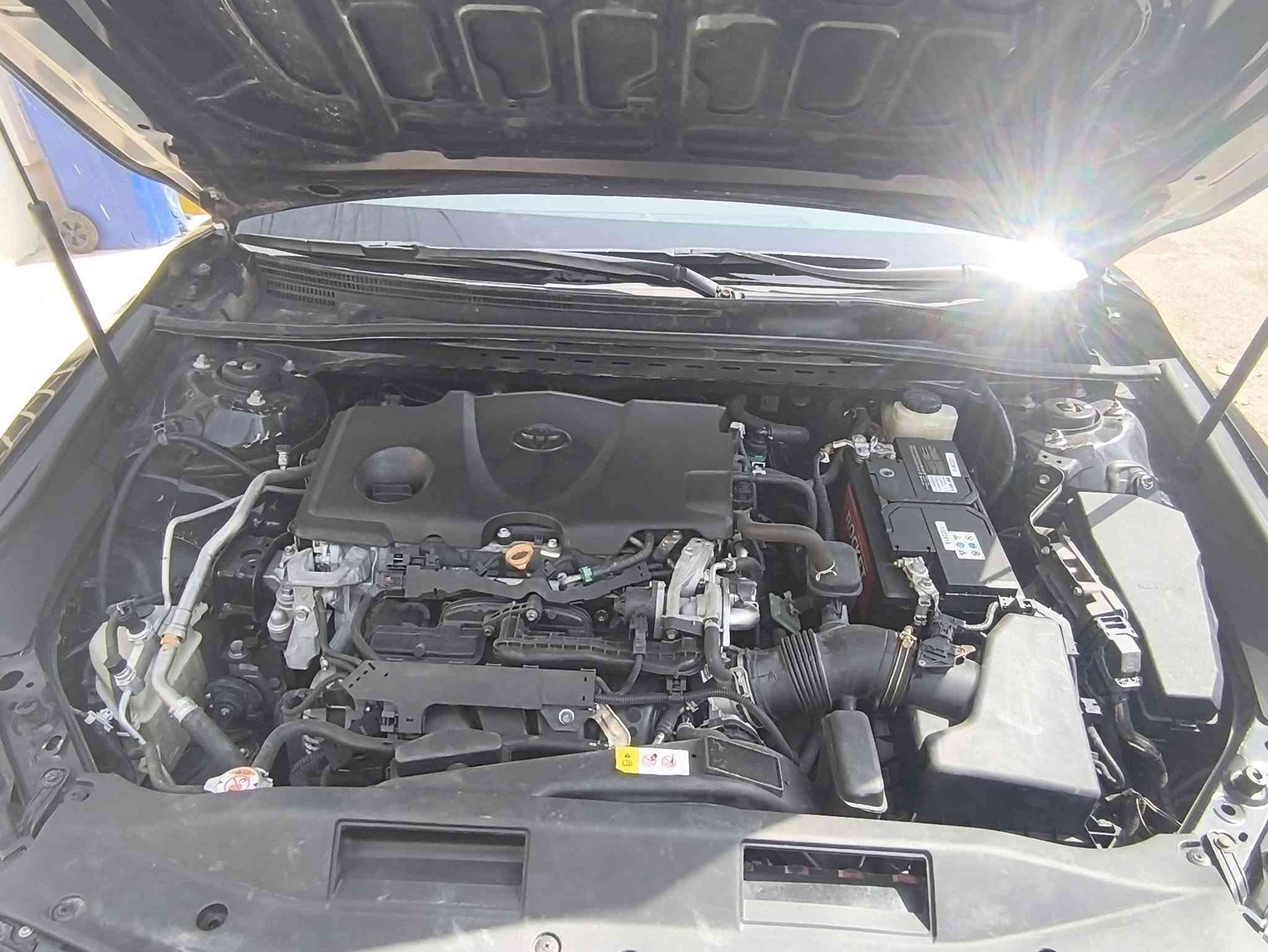 سلام عليكم للبيع سيارة    Camry LEموديل2024 محركهابانزين قوي واقتصادي سعة2.5لتر(2500cc)معناقل حركة اوتوماتيك متطور8سرعات السياره ماشيه 55الف.
حالة الحادث والتصليح بكل امانه(لإبراء الذمه وثقةالمشتري) . السيارة تعرضت الحادث في امريكا وتم تصليحها بعناية بدلت اللغد اليمين بواحد اصلي 100%بلون السياره بدون صبغ وصور الحادث نشرتها ويا الصور.
المواصفات                       
انضمة القياده 3وضعيات مختلفة للقيادة(Ecoللتوفير+Normal للراحة+Sport للأداء الرياضي).الخ

السيارة جاهزه والرقم بغداد (السيارة معوقين بعدلها3سنوات وتتحول.وعندي وكالة عامه مطلقه بيها وجاهز اسويلك وكاله عامه مطلقه بأي وكت يعجبك).

السعر 118ورقه قفل.

المكان/بغدادالعامرية

الرقم/***********.
