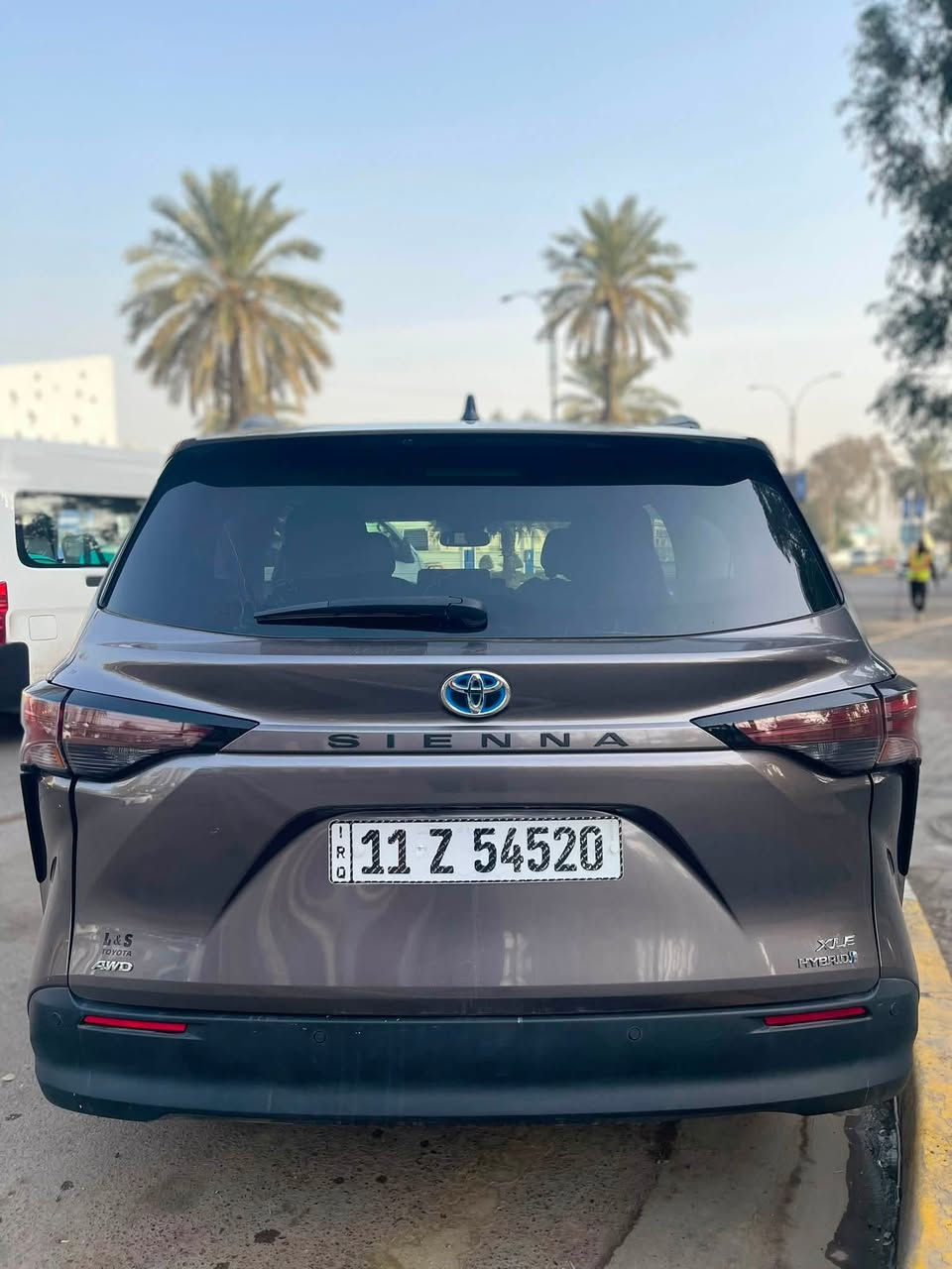 تويوتا سيينا للبيع بسعر 240 ورقة
السلام عليكم ورحمة الله 
تويوتا سيينا 2023 هايبرد  ماشية 37،000ميل مواصفاتXLE محرك 4 سلندر 2500حساسات امامي و خلفي و بريك طوارئ رادار متفاعل / محافظة على المسار / تحديد المسافة النقطة العمياء كامرة خلفية شاشة كبيرة Apple car play و android auto هاندبريك كهربائي / اوتوهولد / وضعيات قيادة نظام صوتي JBL فتحة سقف 
ابواب سلايد كهربائية و الباب الخلفي كهربائي و ايضاً فتح بحركة القدم مقاعد جلد سبير موجود لايتات و كشافات LEDتبريد قطعة امامية مناخين و قطعة خلفية مناخين 
شواحن USB و Type-C كرسي السائق و المرافق حركة كهربائية مع تدفئة كراسي ويل كب كروم قياس 18 بردات خلفية الحادث : بنيد و جاملغ و دعامية مبدلات جدد ومصبوغات و الجاملغ الخلفي مصلح و مصبوغ صور الحادث بالمنشور  فقط ايرباك ستيرن و ركبة طاگات 
بيها ملاحظات بسيطة بالبدي و الايت الايمن عاطل بس محتاج فلوس و بيع مستعجل السعر 240 ورقة و بيها مجال  مكاني بغداد / العامرية 
للاستفسار اتصال أو واتساب / ***********
