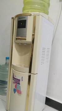 ثلاجة • دنكا بي • نظيف