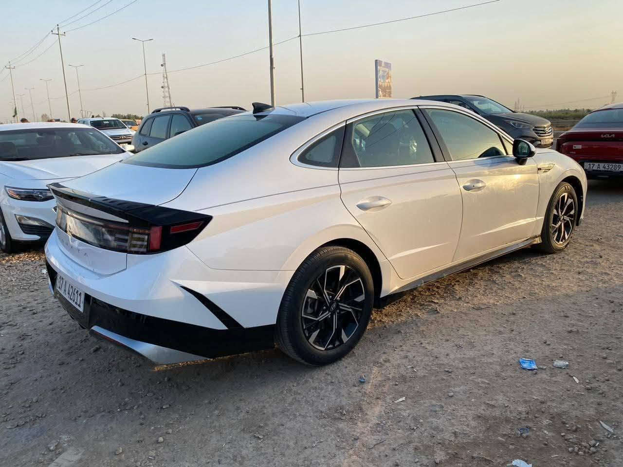 سوناتا 2025 وارد امريكي مرقم شهداء مثنى 
بدون تبديل صبغ  فقط بدون ارباك  ماشية ٣٠m
مكينه 2500
وكاله عامه من المالك 
للاستفسار  واتساب ***********
السعر ١٦٥$ وبي مجال
