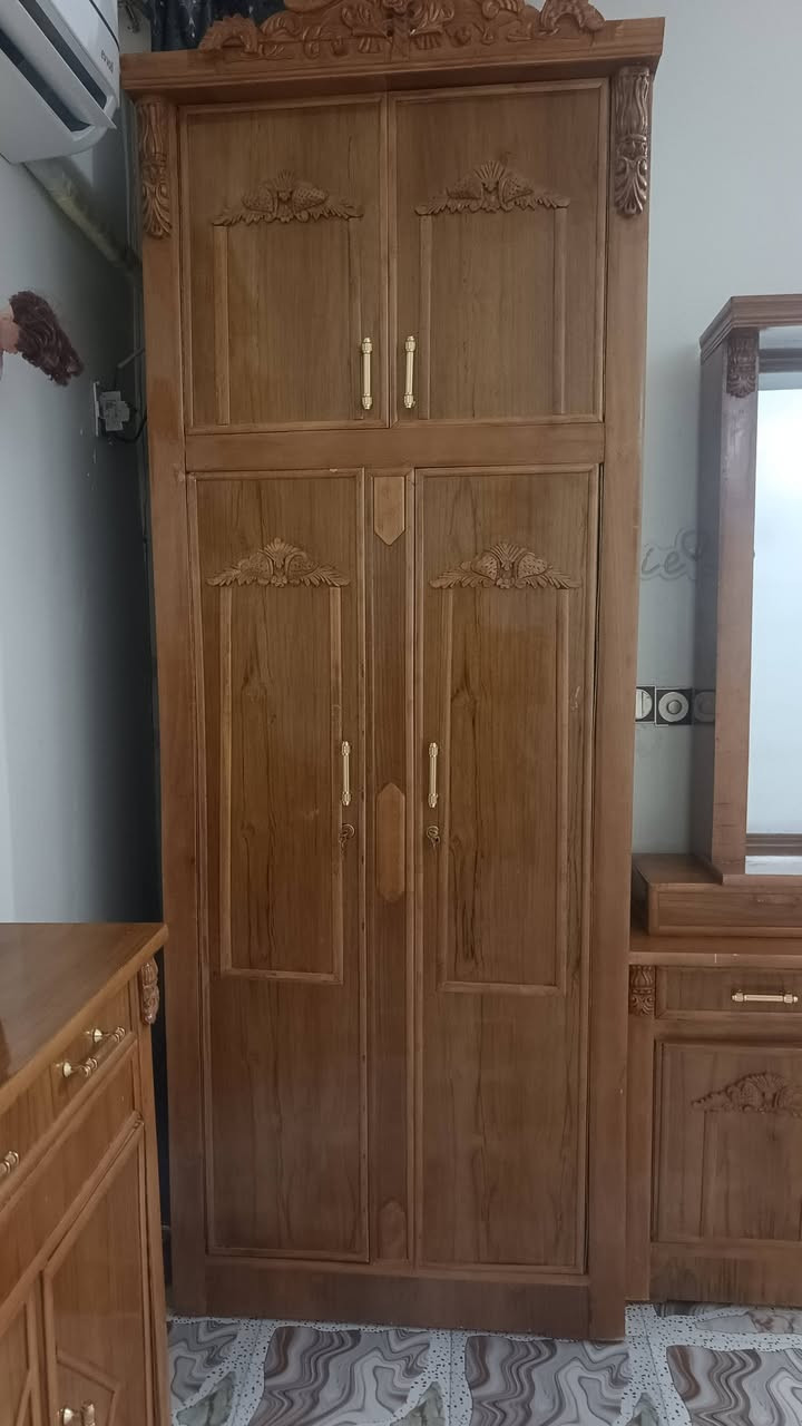 السلام عليكم غرفه للبيع مع اثاث بيت كامل ارجو الاتصال ع الرقم ‏‪***********‬‏
