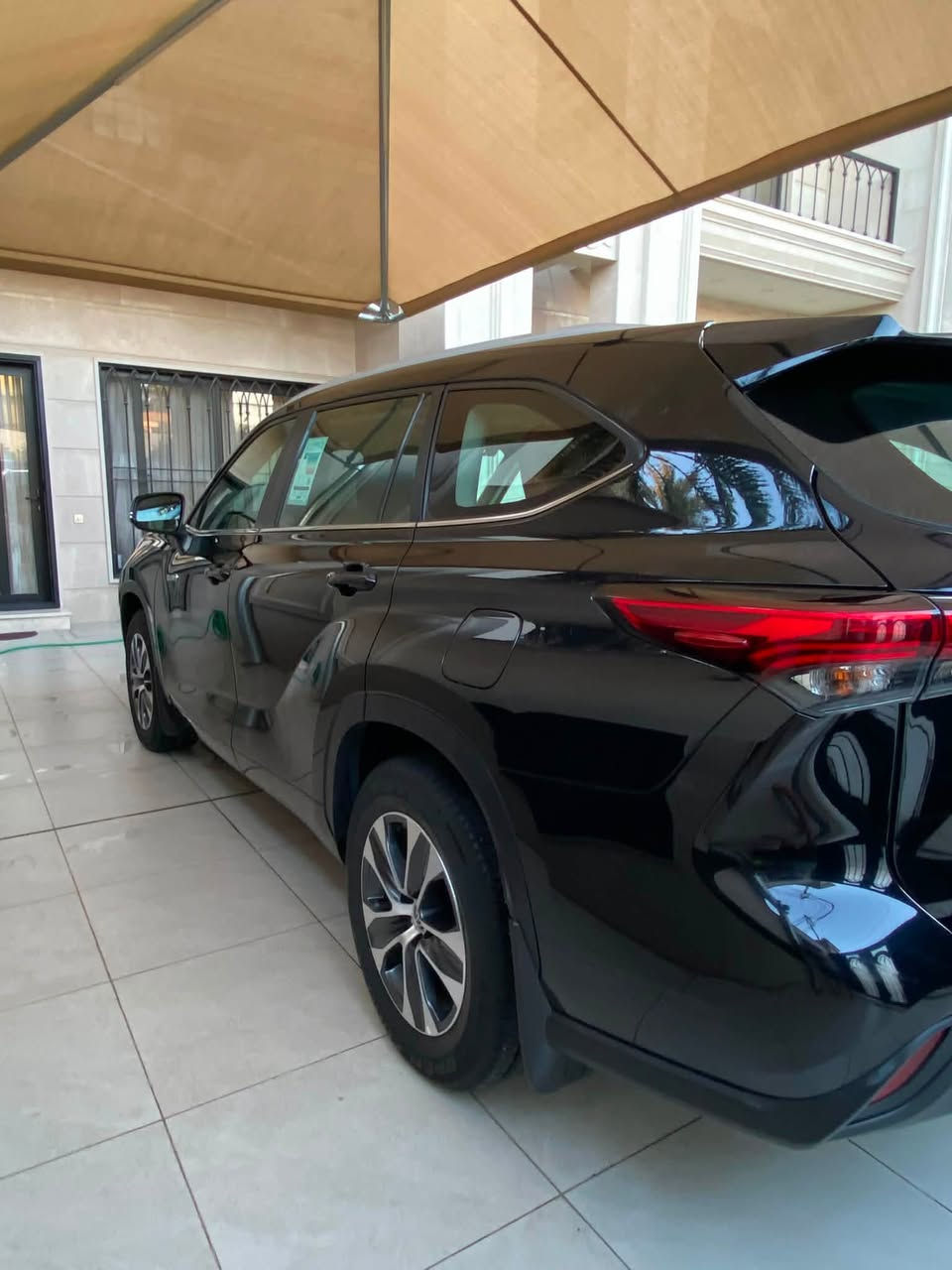 هايلاندر 2023 GLE خليجي هايبرد 
رقم بغداد ماشية 27 الف km

فتحة سقف
مقاعد جلد وكهرباء 
تحكم ستيرن 
رادار امامي
فورويل
شاشة كبيرة
صندوق كهرباء 
سبعة راكب
٣ قطع تبريد

بدون صبغ بدون تبديل عده بارد بسيط يم قبغ البانزين

السعر 32800$
بغداد العامرية 
***********

