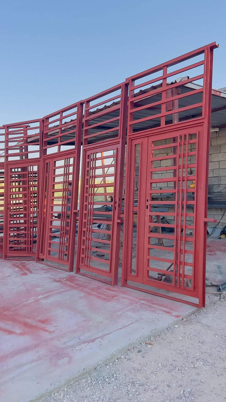 سلام عليكم مستعدون لتفصال كافة انواع الأبواب والشبابيك حديد ثقيل درجة اولى الحداد مصطفى الركابي ***********
