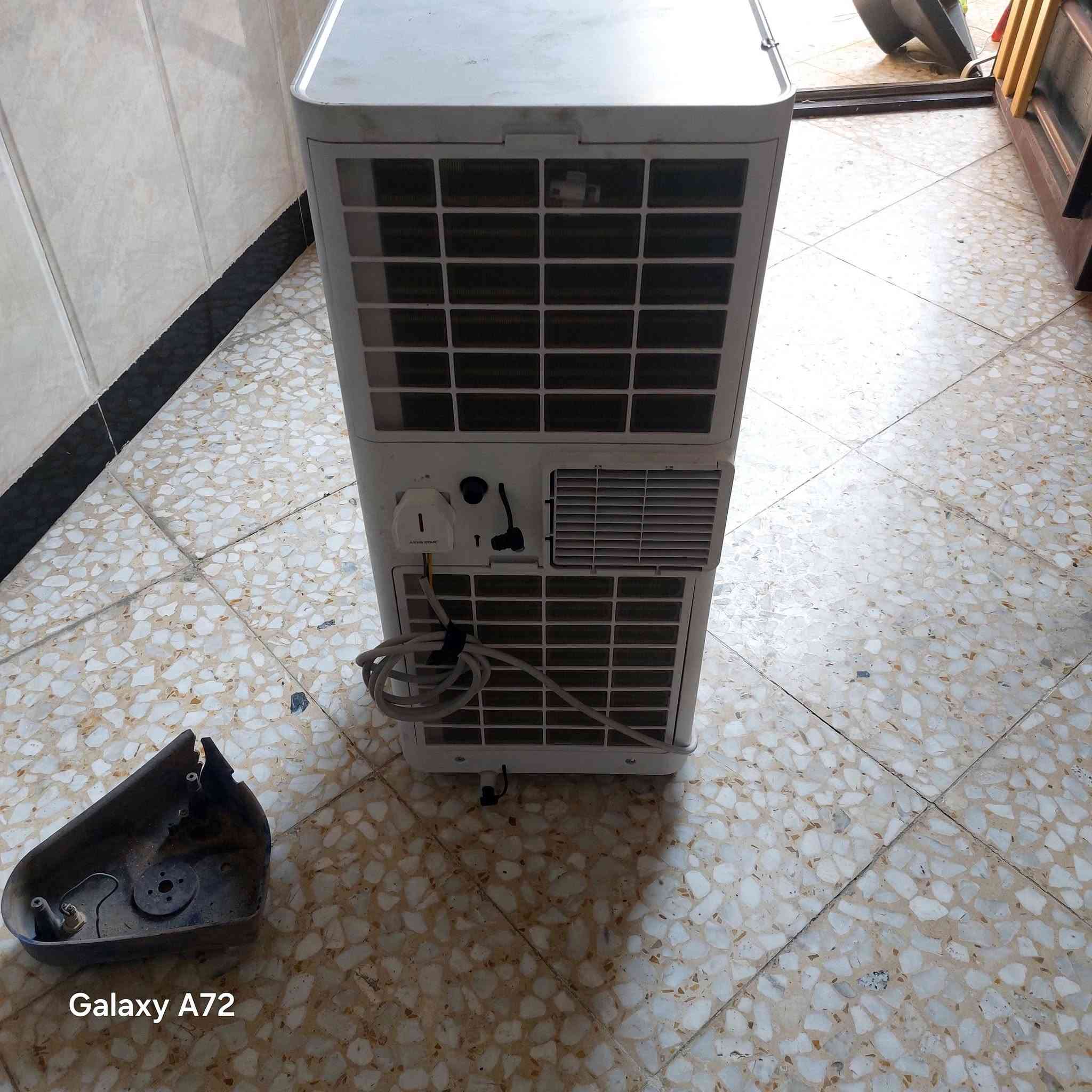 سبلت متنقل حجم 990 اخو الجديد السعر 175 الف *********** وعندي واتساب
