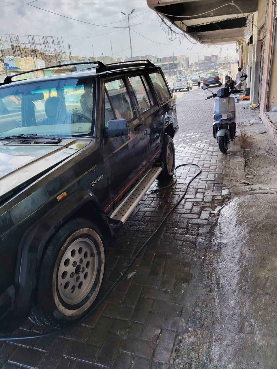 السلام عليكم 
السياره للبيع 
السعر 25 وارقه
رقم   ***********
العنوان  موصل
