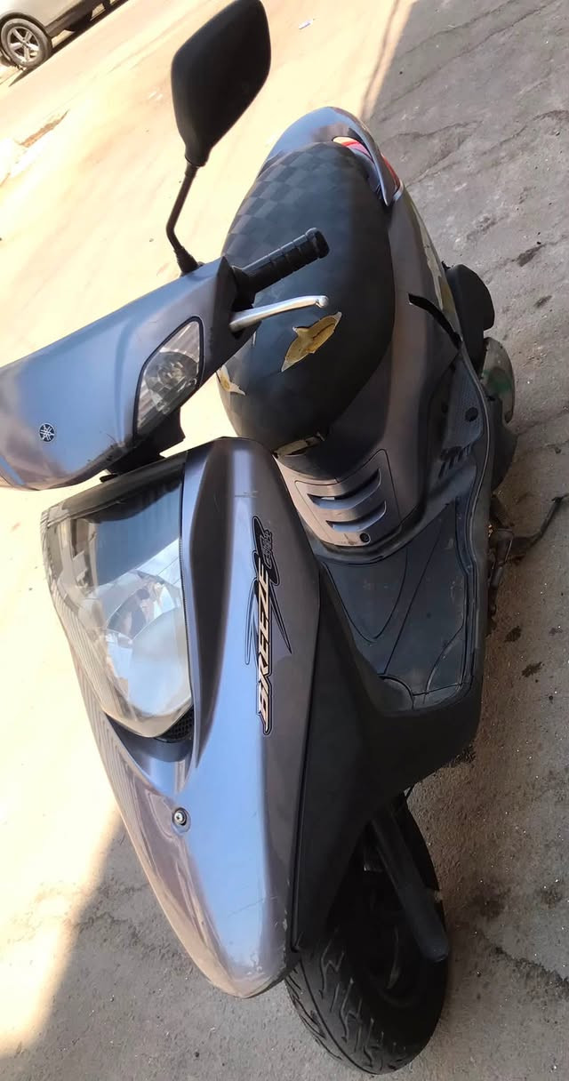 بريز نوزل جديده منزلهه من معرض يوسف جويه دبل سويج اوراق كل شي كامله بأسمي تجي تفحص وتقتنع يلا.ملاحضه فقط الكسر هاذه الي بيهه الباقي كل شي بيهه مكفول الشراي يتصل ويدلل وخادم *********** بغداد ألشعب الثعالبه
