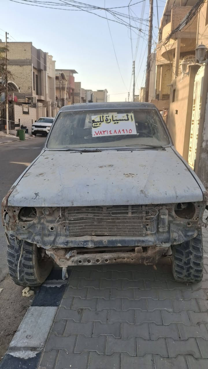 سلام عليكم سياره تيوتا سورف مديل 93 سياره محرك كير شغالات وباقي شوفتوعينك سياره واكفه رقم نجف الماني سنويه موجوده بسمنه منتهيه مكان سياره نجف سعر 12بيه مجال اتصال ***********وهاذ رقم صاحب سياره ***********
