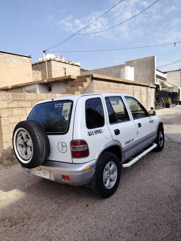 کیای سپۆڕتاج 1996تەبرید لەسەر سووچ سەیارەکە زۆر تندو تۆڵە 4تایەی لۆک دەبڵ ئەکسل تۆماتیک دەعمو لێدراوی نیە ئاڕمی پلاستیکی سلێمانی نرخی(37)گڵایە  گۆڕینۆ نیە قیست نیە جوابی نامە نادەموە مشتەریت تەلەفون بکە ***********دەربەندیخان دار بنديهكان, السليمانية
