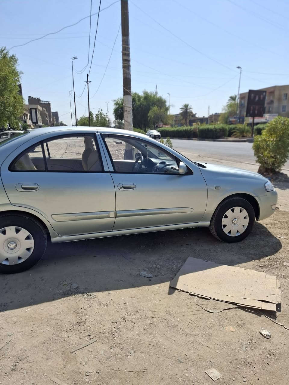 سلام عليكم 
للبيع نيسان سني موديل 2007
سياره جاهزة وخير من الله 
السيارة مابيه بس صبغ صفحة السايق 
والسيارة تبريد ومكينة وكير مكفولات 
سياره جاهزة من اي شي سياره رقم اربيل مكان السياره بغداد
السعر95 وبيه مجال 
للتواصل ***********
