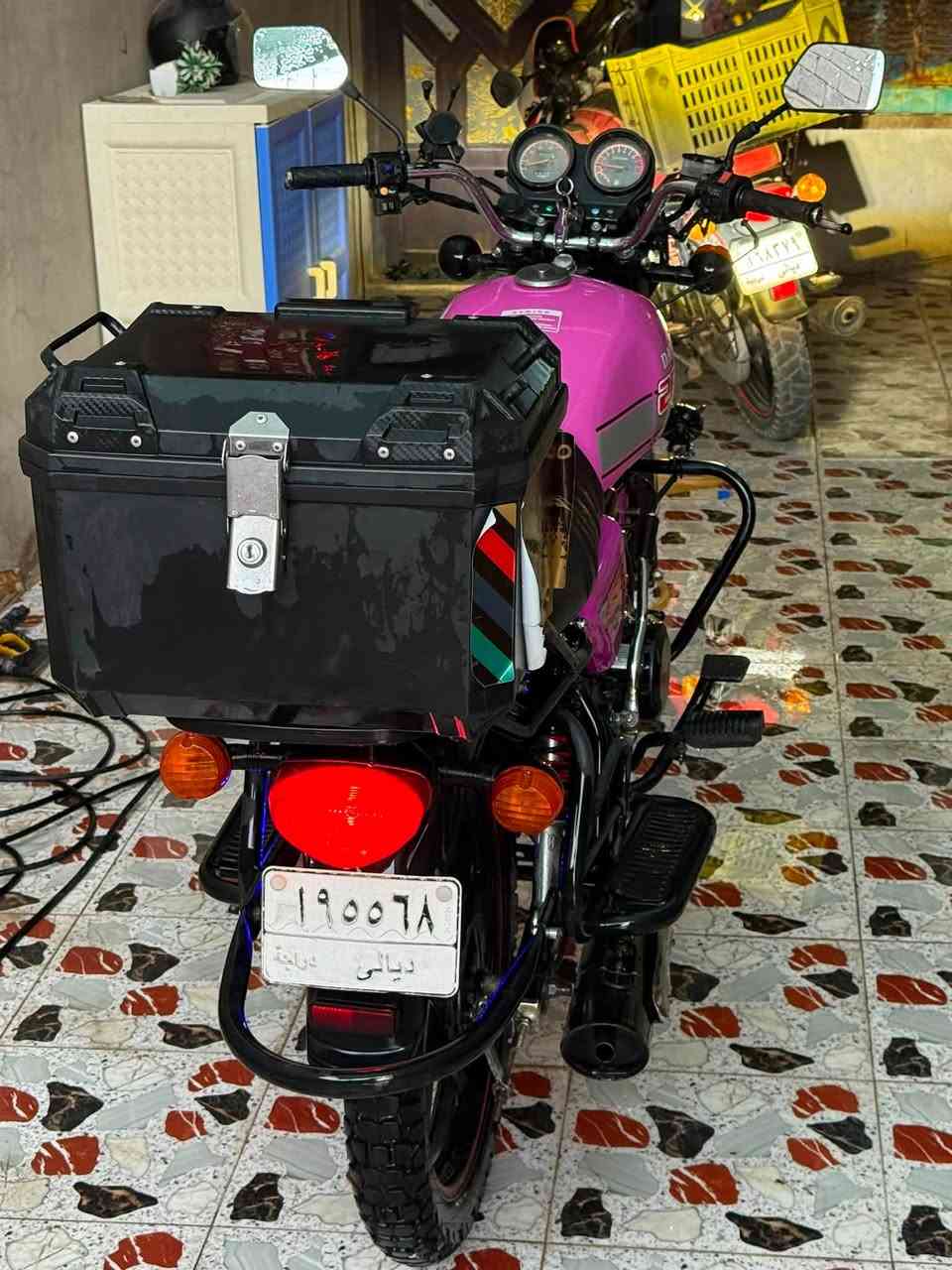 🏍️ دراجة دايوان كلاسيك DAYUN محرك (200cc) 
ركز 200cc مو 150cc !

📅 موديل 2022 نازلة بـ 2023، لون أحمر وردي أو بنفسجي. 💜

📋 مرقمة ديالى كامل، تحويل مباشر.. الدراجة نظيفة جدًا وخير من الله، محرك نظيف وناعم.. الدراجة على إيدي استخدام شخصي، وما مشتغل بيها، حتى غراضها الاستهلاكية التي تم تبديلها اصلية مال وكالة.

📌 سبب البيع عدم الحاجة إليها لوجود بديل.

📍 مكان الدراجة: ديالى – بعقوبة.

🎁 يجي وياها هدية خوذة أصلية شركة DFG سوداء.. 🪖
📖 حتى كتاب التعليمات مالتها موجود.

راح تعجبك بعد ما راح تجي تشوفها بعينك.

💰 السعر: مليونين ومئة ألف، وبيه مجال للشراي.

⚠️ إذا مو شراي لا تتعبني.

📞 للاستفسار: مراسلة الصفحة أو الاتصال:
***********
