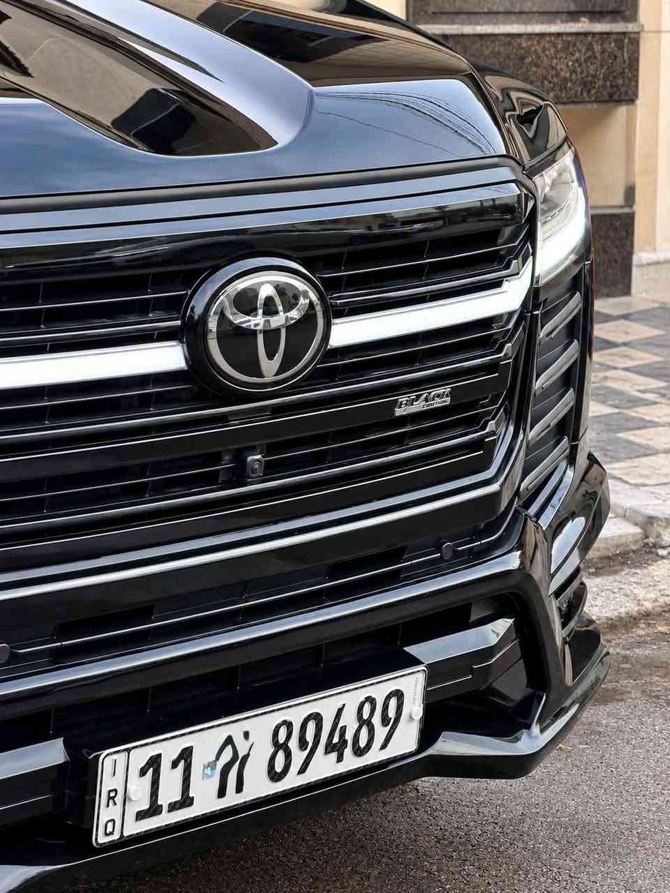 تويوتا لاندكروز موديل 2025 بلاك ادشين
الفئة: VX Limited S (بلاك اديشن)
وكالة تويوتا العراق ضمان شركة ساس مغلفة ppf 
Limited S Black Edition
 🔸موديل 2025
 🔸عداد المسافة 17700
🔸كشنات الامامية كهرباء + تبريد 
🔸كشنات صف الثالث كهرباء 
🔸بصمة + تشغيل عن بعد 
🔸فتحة سقف 
🔸ثلاجة 
🔸3 شاشات 
🔸صندوق كهرباء
🔸8 ايرباك 
🔸اضوية led + كشافات 
🔸شاحن لا سلكي 
🔸فول تحكم ستيرن 
🔸تدفئة تبريد قطعتين 
🔸حساس امامي و خلفي 
🔸🔸     مرقم بغداد    🔸🔸 
🔶رادار مع توقف ذاتي 
🔸كامرات 360

🟥ضمان خدمة مجانية لمدة ٤ سنوات أو 80,000 كم 
بيها ملاحظتين بسيطات جدا
صبغ بمقدمة البنيد نتيجة شخط
تعديل بارد بمقدار 10 في داير الجاملغ الخلفي

للاستفسار الاتصال ***********
