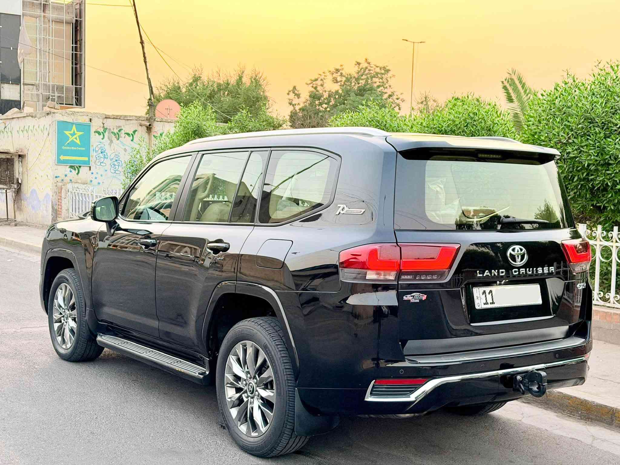 لاندكروز GX.R • ٢٠٢٢ • رقم بغداد