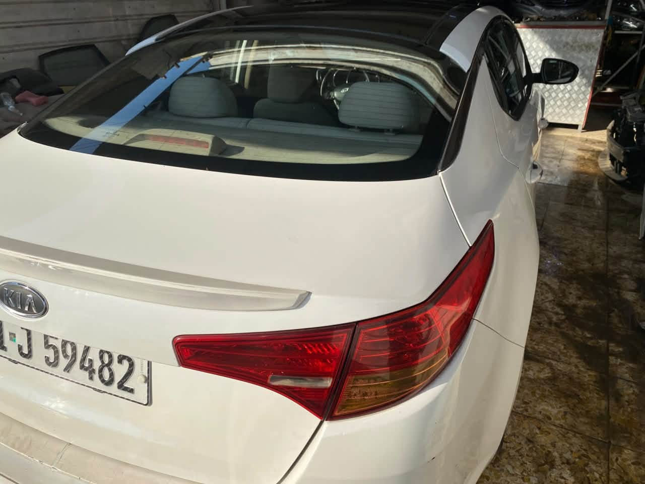 أوبتما ٢٠١١ خليجي بيه بنيد مبدل نفس اللون بدون ايرباك والباق مقفوله السياره فول ماعدا البصمه مكاني بغداد هـ***********
