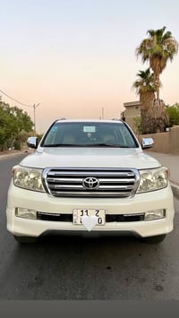 للبيع او المراوس  لاندكروز 2011 GXR i ستينيه أصل  مكفوله فول مواصفات ر...