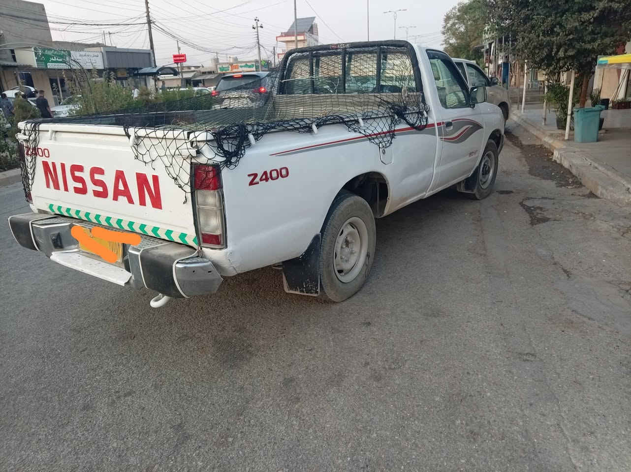 نیسان پێنج قولاپ ئاڕمی پلاستیکی سلێمانی ئاڕموئە وە لیاتوغە رامە بە شە رت گێڕو مە کینە ی بە شە رتی 100فیتە ر قرچێکی پێشی هە یە حیزام بۆیاخە سعری 62وە رە قە وتۆزێک مە عامە لە مۆدیل 2002تە بریدە پاوە رنیە ژم ***********
