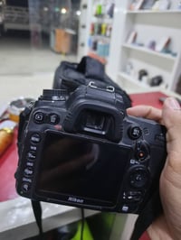 نيكون D7000 • عدسة أصلية • حالة جيدة