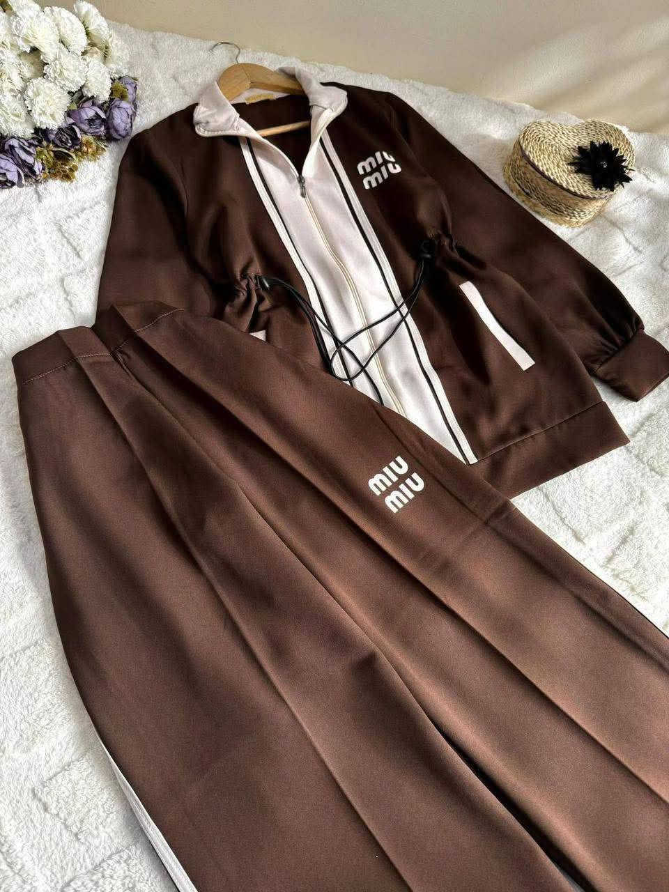 20 الف فقط✅🔥
سوت نازك وقطعة احلى من الصور ☺️
قياسات 38-40-42-44-46-48
خامة دبل تركي🇹🇷
هاي الموديلات النازكة والاسعار البلاش .. ومتوفر توصيل
