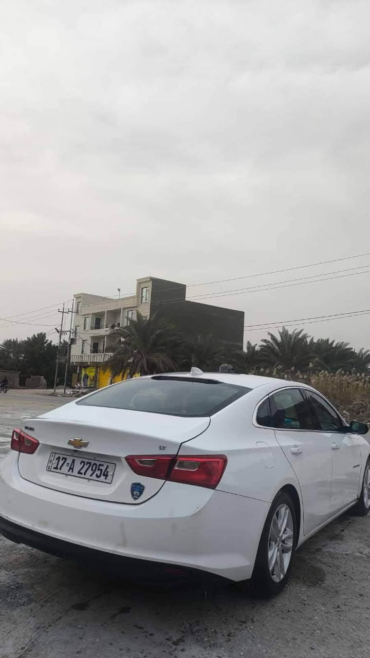 السلام عليكم ماليبو موديل 2018 lt
السيارة بيها كازكت ابيع ع وضعها باسمي السيارة لاتعاملني سعرها 65 قفل 
***********
بيها قطعتين وهذا السونار كدامك محتاج فلوس
