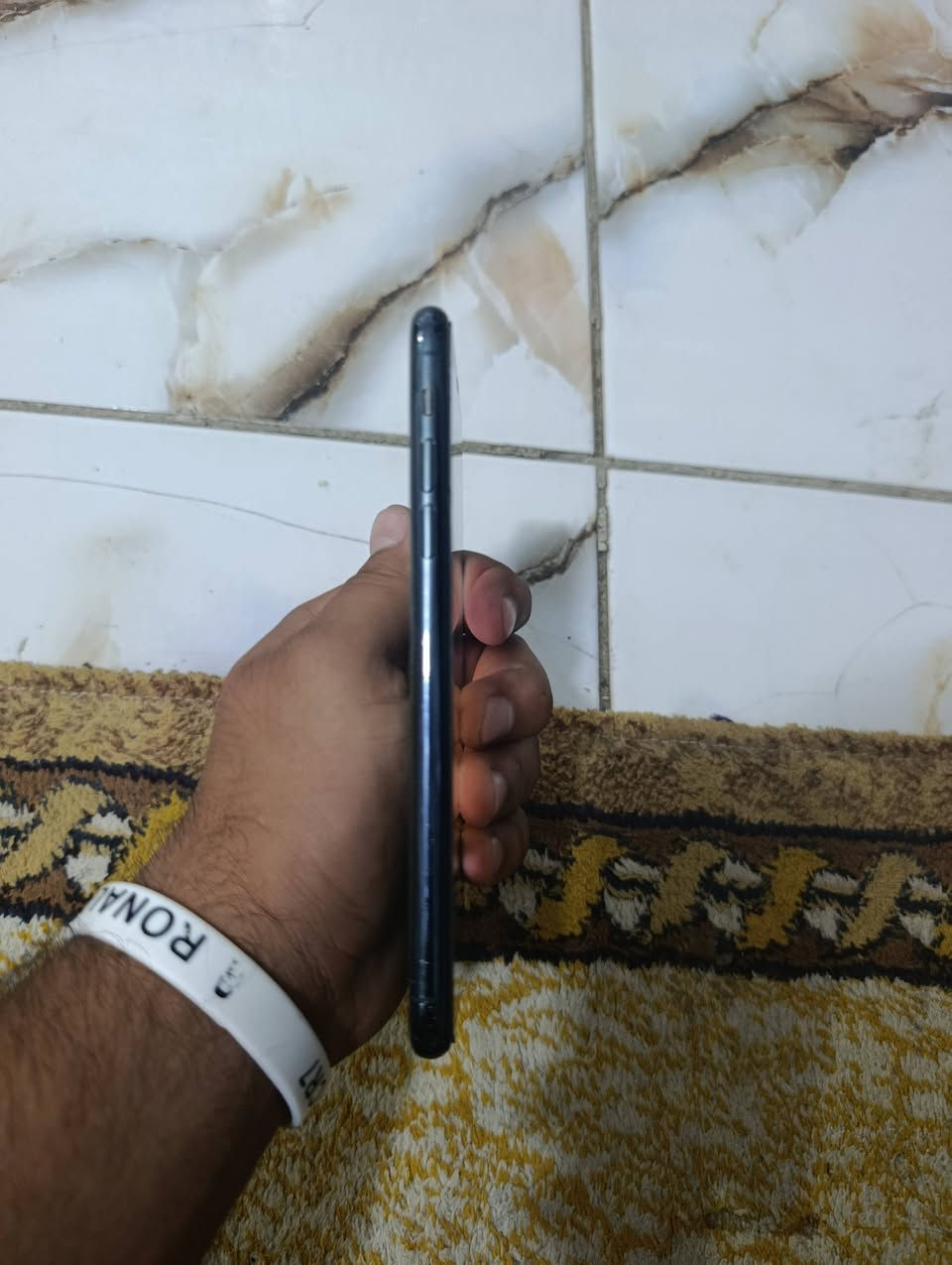 آيفون ١١ برو ماكس • شاشة مبدلة • بطارية ٧٧٪