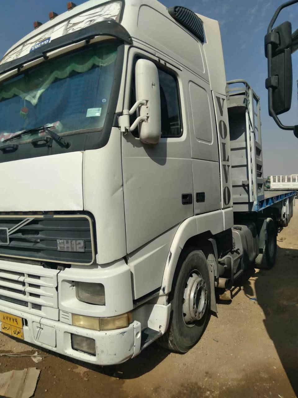 فولفو شخاطة موديل 2000 للبيع
حجم 460 رقم اربيل سنويه ساقطة 
قمارة اربع خطوط كير شرطة مكينة بيها بخار وصرف
مربوطة فلات تك تاير للاستفسار ***********

