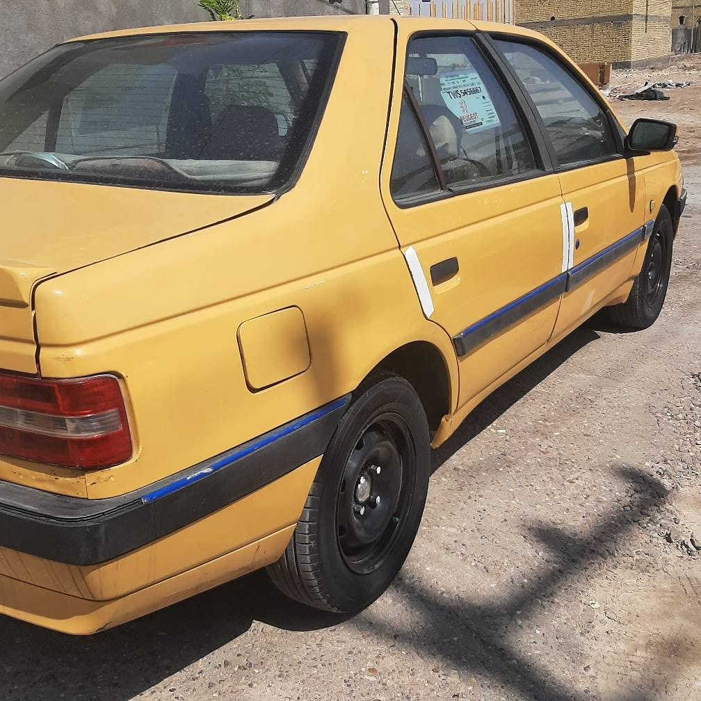 عندي بيجو لميس 2016 موديل بسمي هزه جديد خط وبحث جديد تخم تاير جديد المحرك بيه تبخير  قليل بس كير وتبرد وحداديه خير من الله   للاستفسار *********** مكاني بلناصريه
سعرهه  33 ناصرية, ذي قار
