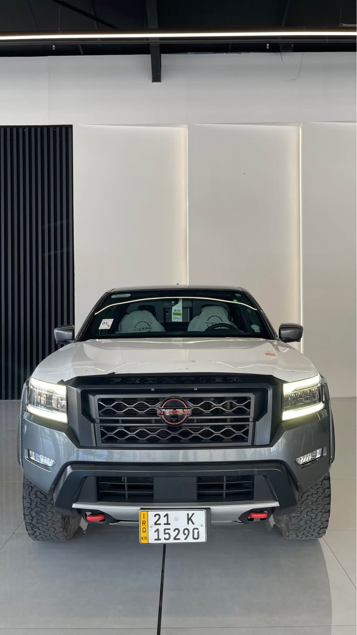 سڵاوتان لێبێت nissan fronter pro 4x مۆدێل٢٠٢٢ سەیارەکە کەنەدییە ٤٠،٠٠٠ مایڵ ڕۆشتووە تەنها بستێک لە بۆنیتەکەی پ.د،ڕ هەیە بۆیاخی نییە سەیارەکە گێڕو مەکینەی نەکراوەتەوە و بەشەرت مەکینە ٣.٨ لتری ٦ بستۆنە 
مواصەفات:
بەسمە 
کامێرا ٣٦٠ 
حاسە
رادار
قفڵ ئەکسل
لایت لید+زینۆن
شاشە
کوشن چەرم +کارەبایی
ڕاداری ناوچەی کوێر
زۆر مواسەفاتی دیکە
نرخی 263 وەرەقەو مەجال
ژمارەی مۆبایل:***********
WhatsApp&Viber✅ السليمانية, العراق
