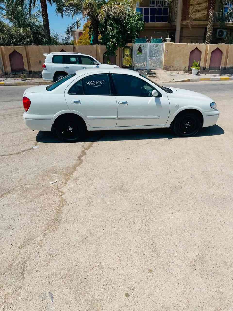 سلام عليكم نيسان سني موديل 2007 سياره جاهزه وخير من الله كير ومكينه وحداديه مكفولات بشرط كير عادي تخم تاير جدد كهربائيات كله شغاله تبريد ثلج منضومه زنون جديده دوشمه جديد سياره بيه صبغ حزام لجماله فقط  لباقي مكفول من لضربه ولكص والتبديل ولعيب شرعي ترايد وين ميعجبك سياره جاهزه وربع مذب عليه مال جناي رقم واسط نكليزي مشروع وطني سنويه ل28 مكان واسط لكوت سعر 72 وبيه مجال ***********
