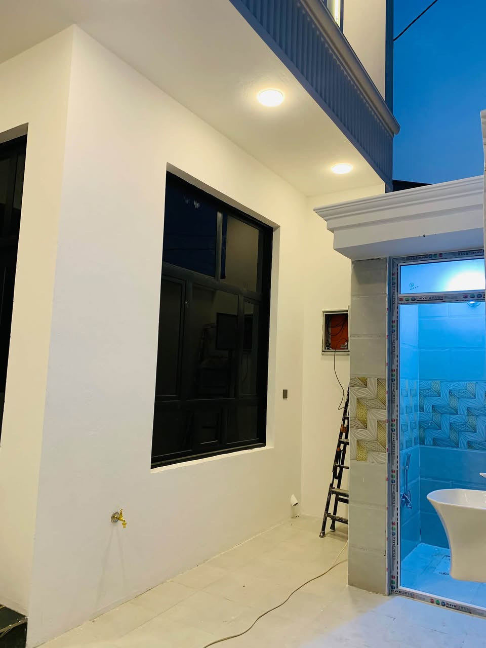 🏠🏠🏠🏠🏠🏠🏠

بسم الله الرحمن الرحيم 
 مشتمل للبيع طابقين بناء حديث بناء ٢٠٢٦ زيرو غير مسكون بناء طابوق درجه اولى المشتمل في حي الامين منطقه(16) المشتمل فول سيراميك وبناء درجه اولى بناء مفصول أضلاع وسقف يتكون من كراج وصحيات خارجيه واستقبال ومطبخ وصاله ومنور وحمام وغرفة نوم عدد3 مأسس مجاري خطين ومؤسس ماء ٤ خطوط نضام بوستر صاعد نازل تاني ماء كبير ٢٠٠٠ لتر مؤسس نضام كامرات سبالت دفن 
🌴1️⃣التسلسل📠/169
🌴2️⃣مساحه🏚️/125m
🌴3️⃣الواجهه🏫/6.25m
🌴4️⃣النزال⛺/20m
🌴5️⃣الشارع🛣️/10m
🌴6️⃣المرقم/
🌴7️⃣اقرب نقطه داله / نافذ على شارع 40مجمع البرديني
🌴8️⃣خدمات🏞️/ ماء وكهرباء 
🌴9️⃣السعر/120وبيه مجال بسيط
📜نوع الملك / طابو ملك تحويل ثاني يوم

 🌴🌴🌴ادارة مكتب دار الايمان للعقار 🌴🌴🌴

⚫للاستفسار📞📞 
☎وسام العيساوي 
***********(الواتساب)📞
***********📞  

     🌴لا نتعامل على المصرف العقاري🌴
_______________________________________
1️⃣●اسعار 💵العقارات المعلنة في مكتبنا تُحدد من قبل البائع 💸صاحب العقار وليس المكتب والسعر قابل للتفاوض بين البائع والمشتري📜 

2️⃣●⌛نتميز بعدم رفع سعر العقار من قبلنا ونجمع البائع🌴والمشتري وجهاً لوجه لغرض الاتفاق📝  على السعر النهائي 👍 

3️⃣●🌴قضاء الفلوجه/حي الشهداء شارع ستين 60 قرب نادي الصمود Fallujah, Iraq اذا عندك عقار تريد تعرضه للبيع او تريد تشتري عقار 

4️⃣🌴فقط ارسال المعلومات  على الواتساب او الاتصال على هواتف المكتب .. 

☎️نستقبل هواتفكم على الارقام التاليه 

☎️ابو عبدالله العيساوي 
*********** (الواتساب) 
***********
☎️***********
