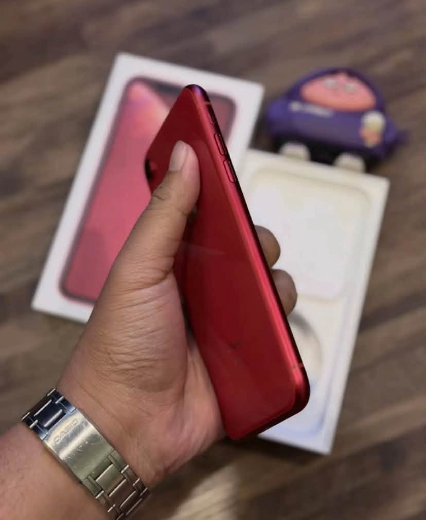 آيفون XR • ١٢٨ • بطارية ٧٦٪
