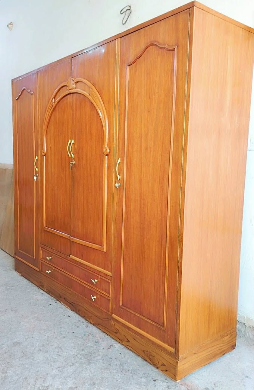 سلام عليكم كناتير نضيفه اي ضرار مابيه مكانهن شعله متوفر توصيل للتواصل واتساب***********

