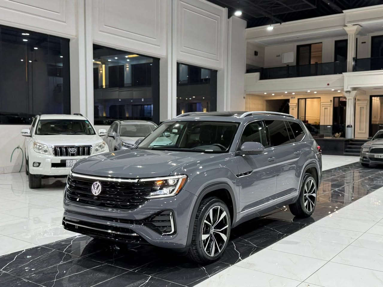 Volkswagen Atlas SEL Premium R-Line 2025
‎عداد المسافة : 11 الف مایل 
‎السیارة کلین تایتل بدون صبغ و تبدیل 
‎فاملي ٧ راکب 
‎لون سمنتي اعلی لون ب اطلس 

‎اعلی المواصفات  SEL premium Rline 1/1 :
‎سقف بانوراما
‎داتاشو 
‎بصمة تشغيل
‎بصمة أبواب
‎تشغيل عن بعد (Remote Start)
‎صندوق شفط كهربائي
‎رادار أمامي (تحديد مسار)
‎رادار جانبي (نقاط عمياء)
‎رادار خلفي (تحذير من الاصطدام)
‎كاميرات محيطية 360°
‎سستم سماعات FENDER
‎تحكم وضعيات القيادة Drive Modes 
‎اوتو بارك Auto Park
‎تبريد مركزي لمس
‎كشنات ميموري
‎كشنات جلد
‎کشن تدفئة و تبرید
‎هاند بريك بصمة
Android Auto 
Apple Car Play 
‎مانع انزلاق+ABS
‎شاشة كبيرة لمس
‎حساسات خلفية+ كاميرا 
‎تحكمات استيرن
‎اوتو ستارت Auto start 
‎اوتو ستوب Auto Stop 
‎وبقية المواصفات المعروفة
‎‏‎ 
‎مکان سیارة اربیل
‎‏‎سیارة بدون رقم تترقم شمالي 
‎‏‎‏‎للاتصال والاستفسار
‎☎️*********** اسیاسیل
‎کورك *********** ☎️
