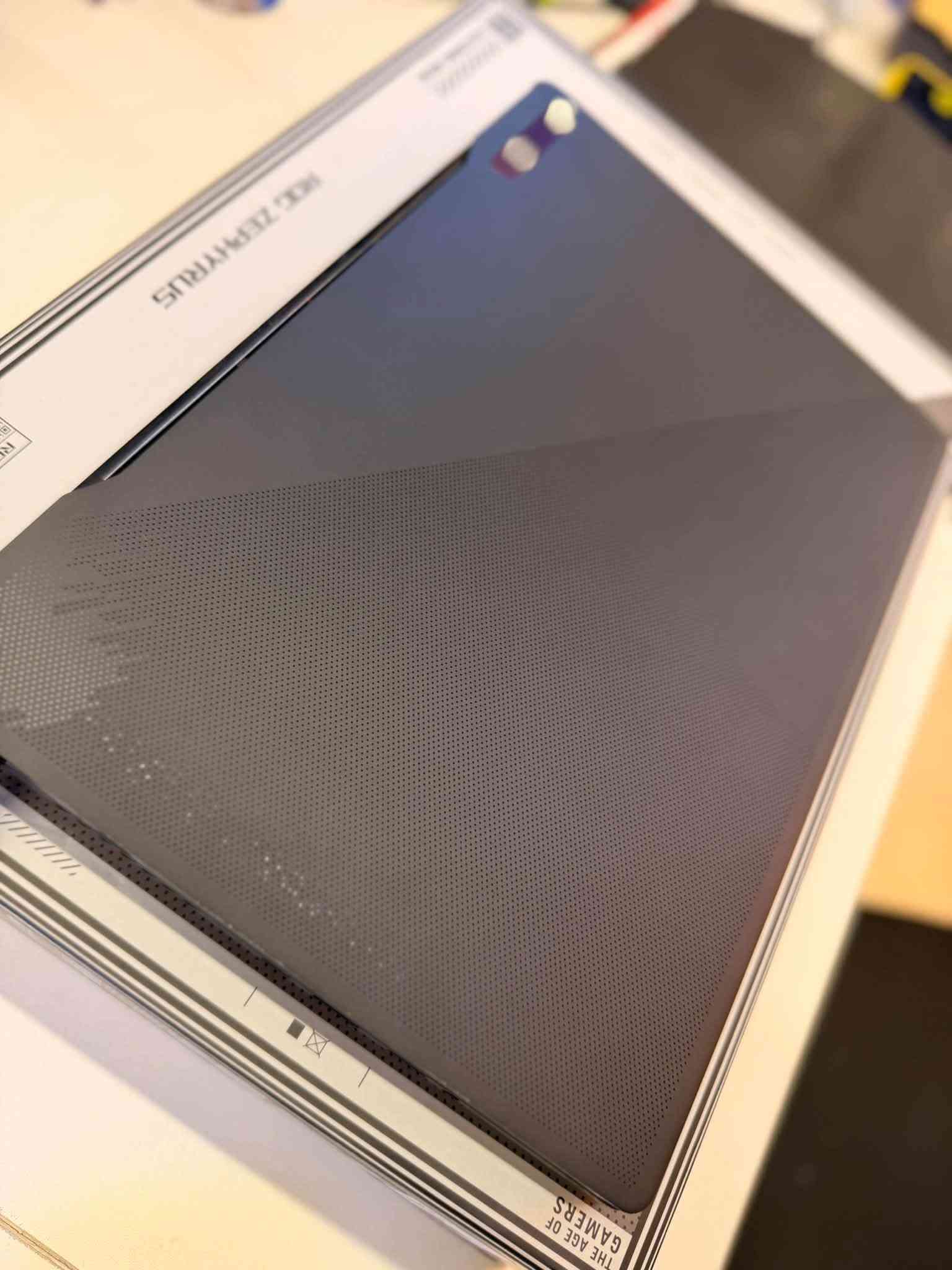 اسوس ROG Zephyrus G16 • RTX 4070 • نظيف ٩٥٪