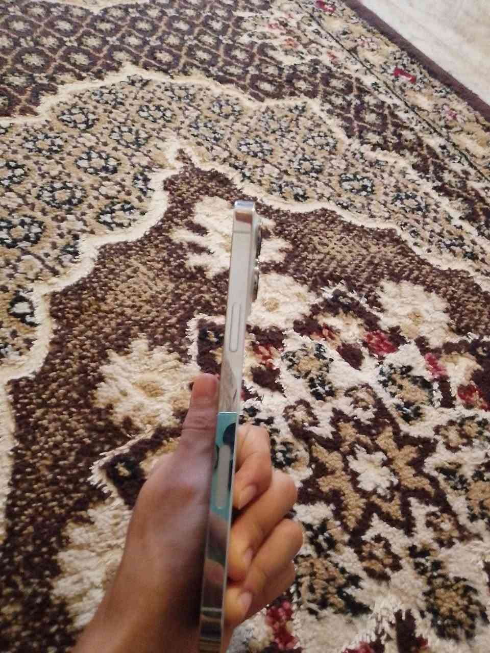 13برو ماكس للبيع نضافه فول بطاريه95مرفوعه والباقي كفاله عامه 
سعر 750
ذاكره 256
للتواصل ***********
