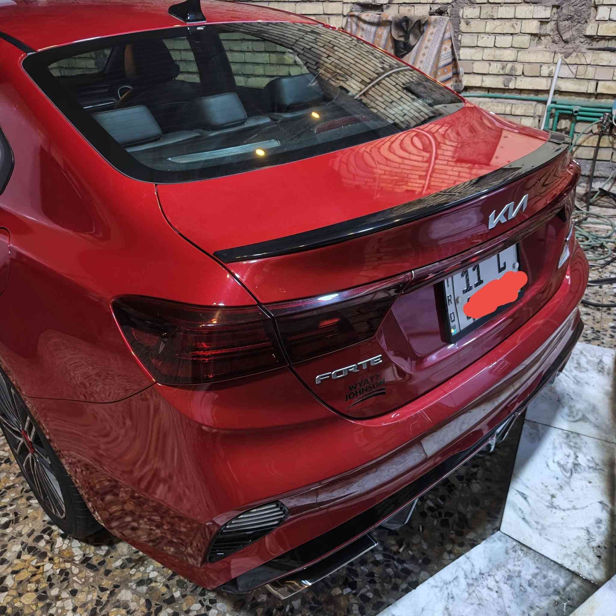 السلام عليكم
من رخصة الادمن 

كيا فورتي 24 GT وارد امريكي 

بدون ضرر فقط دعاميه اماميه بدون تبديل كما موضحه في الصوره

محرك 1600 تيربو

كير GDI دبل كلج الرياضي 7 سرعات

ماشية 18 الف

المواصفات 

بصمه عدد 2 + تشغيل عن بعد

رادارت جانبية

لد امامي خلفي

توقف امامي خلفي

سايد بريك دكمة

قيادة ذاتية

تحديد مسار

شاشا بل كار بلي

ثلاث وضعيات قيادة 
تبريد قطعتين

مرايه مانع ضوء

كشنات جلد عليها علامه GT

السعر 175 وبها مجال حك جيه

المكان الزعفرانية

رقم ***********
