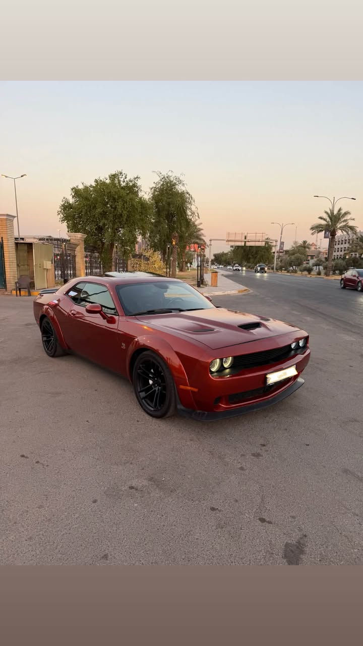 Scat Pack Widebody
موديل 2022 سياره وايد بدي اصل لون مميز 
محرك v8 6400
فول 1/1 
رادار امامي
سلايت 
كشنات خزن 
كشنات حار بارد 
دركة تدفئة
حساسات خلفية جانبية  
مقاعد خزن ميموري
سماعات هارمن كاردن 
دمام خلفي 
فول لل اخير  1/1
تفريغ وبرمجه  ايكل سياره كلش قويه مطلعه 550hp
عليه بوابات كزوز كتم 100% 
هزه جديده 
كير مكينة اكسل كفالة 
سياره عليه ادامه كامله من كلشي صدر محرك 
ماشيه 33 الف فقط
قطعتين صبغ بنيد وجاملغ
السعر 240 وتعتبر انسب سعر مواصفاتها وموديلها 
مكان السيارة المنصور 
للتواصل ***********
