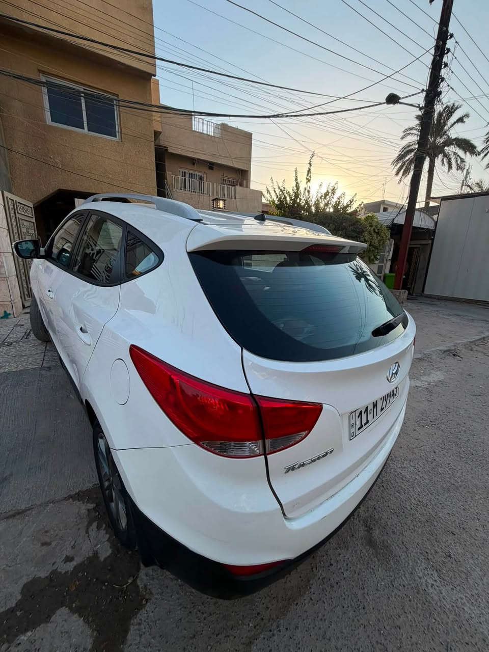 بسعر مناسب 
توسان ٢٠١٦ خليجي 
بابين وجاملغ صبغ اثر تكشير 
ماشيه ١٤٠ 
مكينة كير كفاله 
السعر ١٣٢ $
*********** 
بغداد عامرية
