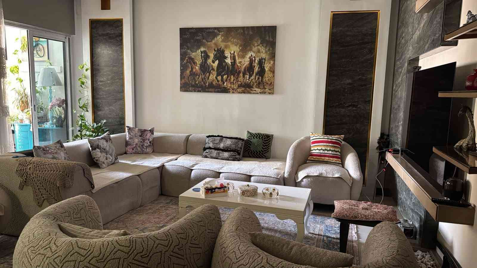 بنايه
طابق ٩ 
مساحه ١٧٣ متر 
فارغه بدون اثاث
280,000$
بيع مستعجل التواصل مع رقم*********** يوجد واتس
