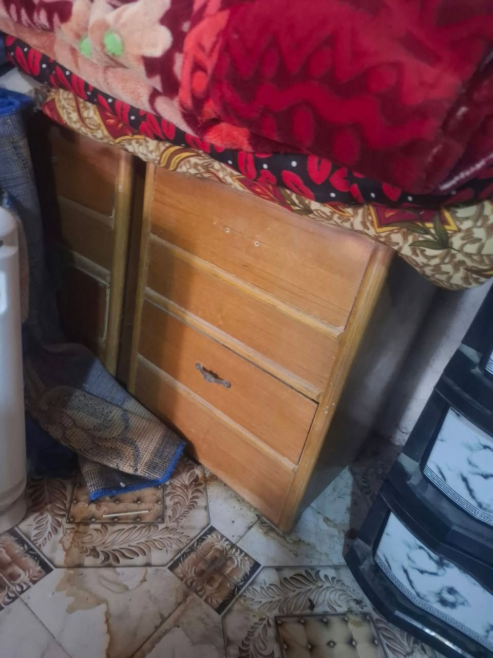 ٩٠٠ • مجال قليل • قبل سنه