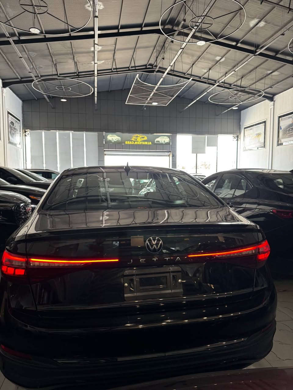 جيتا 2025 S sport
ماشية 17
قطعتين صبغ فقط
راديترات كلها اصلية
بدون شواصي شرط 
جاهزة 100/100
ايرباك سستم
لايتات ال اي دي وره قدام 
شاشة ديجيتا
فول رادارات
اسود ملكي 
سعر 136$
اربيل شركة الوتين
م ***********
م ***********
واتساب أربيل, العراق
