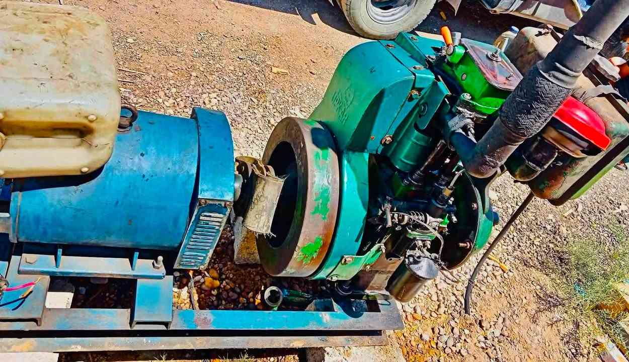 سلام عليكم مولد هندي المحرك 10حصان وراس التوليد 7ونص كيفي مولده كلش نضيفه ابلادي العنوان أبو غريب التواصل عل الرقم***********
