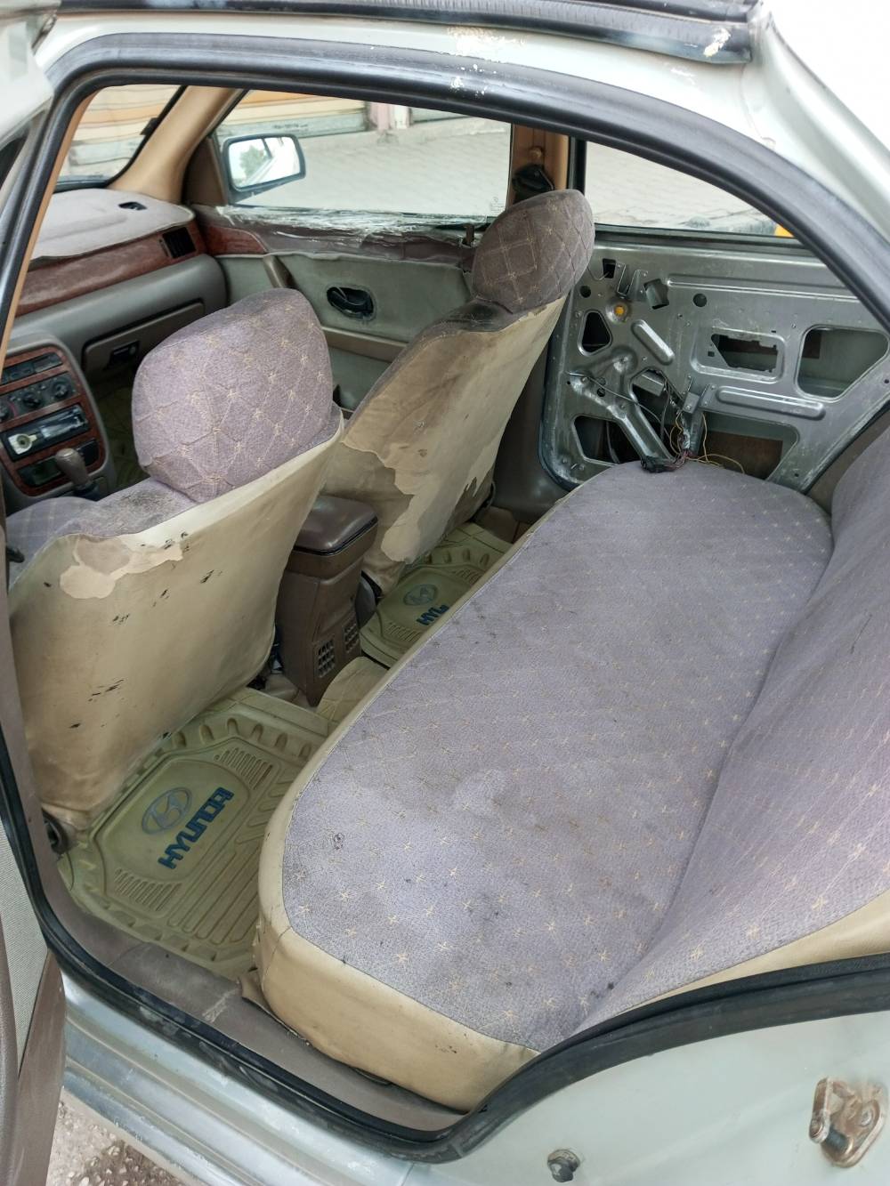 سمند • معلومات ناقصة
